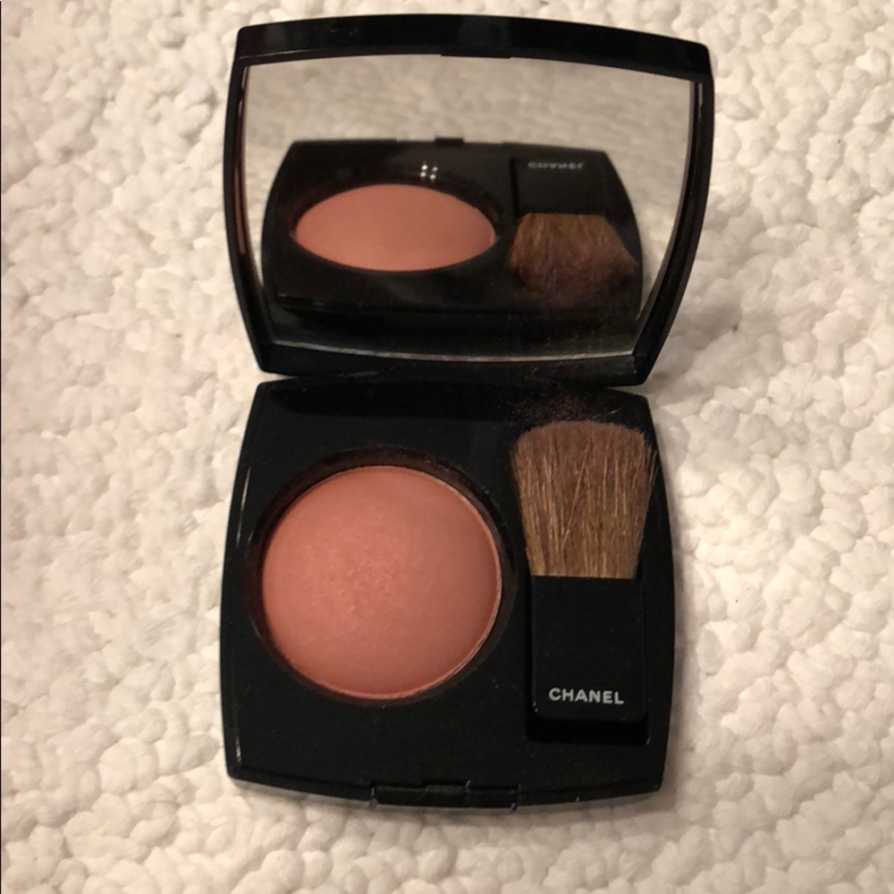 Chanel blush